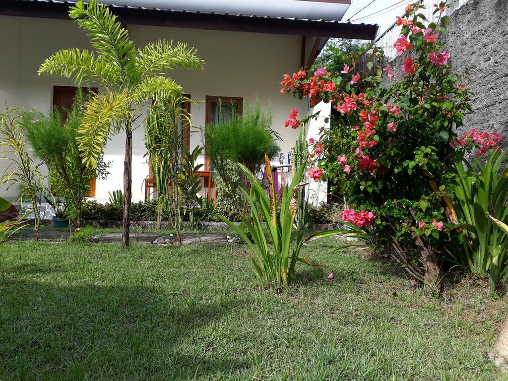 Herry Homestay Kuta  Exteriör bild